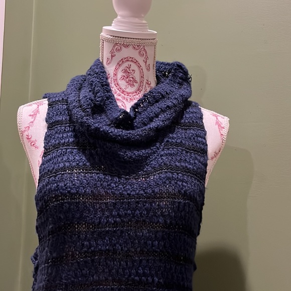 SALE! Bought at Buckle - Navy Blue Cowl Neck Fringe Sweater by Gimmicks - Small - Picture 2 of 15